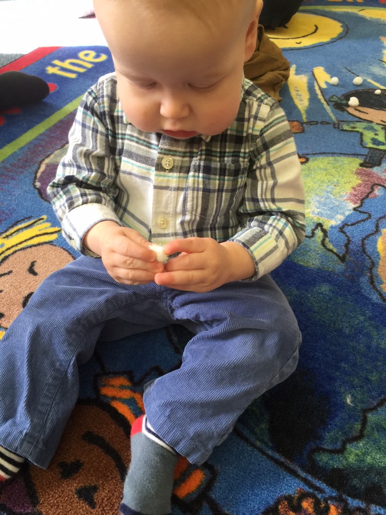 infant-sensory-play